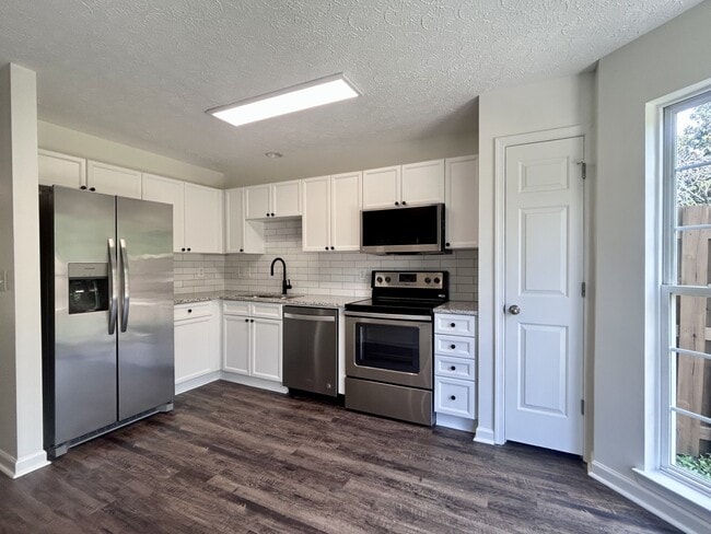 Kitchen - 2480 Nashboro Blvd