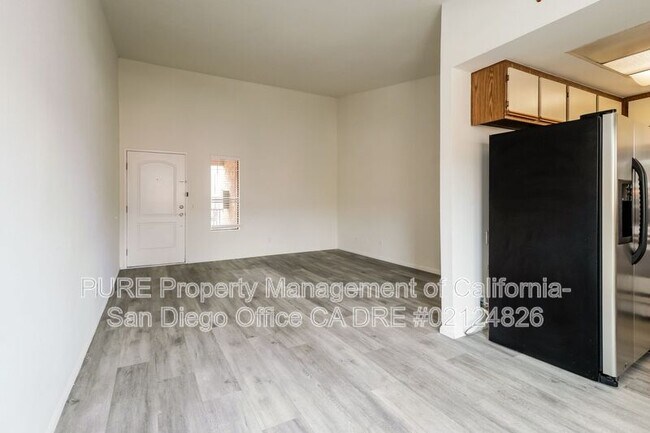 Building Photo - 3888 San Ramon Dr