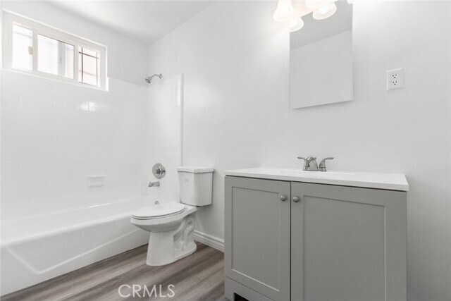 Foto del edificio - 925 W 76th St