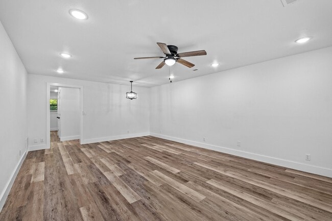 Foto del edificio - 4024 E Wagon Wheel Rd