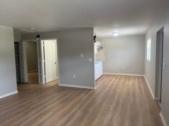 Photo - 1020 Hagle Park Rd (Bradenton, FL) Apartment
