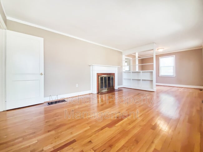 Foto del edificio - 8 E Circle Ave