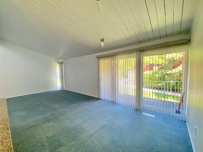 Photo - 2407 Packard St Townhome