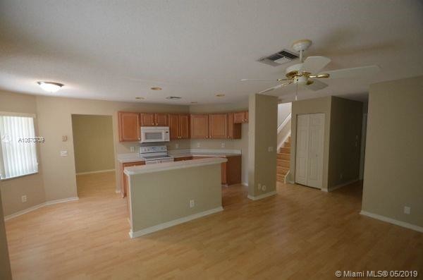 Foto del edificio - 4054 Crescent Creek Dr