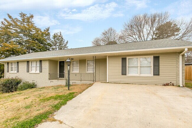 Building Photo - 765 Colt Ln NW