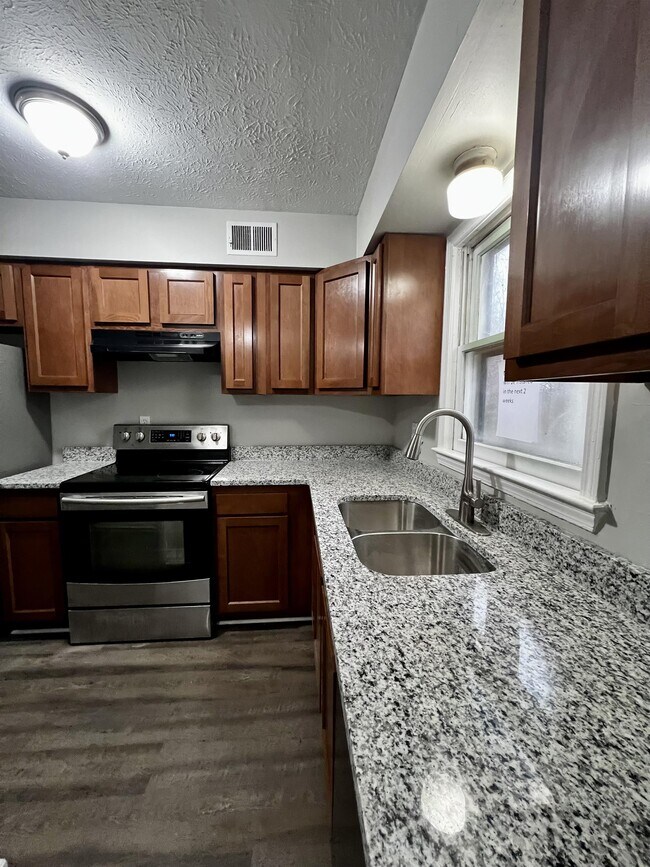 Photo - 11409 Deham Dr House