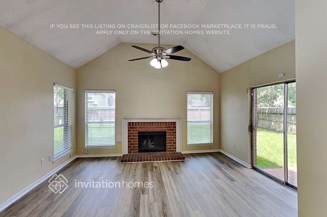 Building Photo - 14423 Sun Harbor Dr