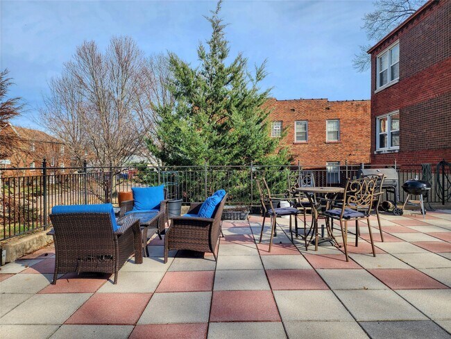 Foto del edificio - 7752 Wise Ave