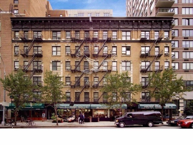 Foto del edificio - 430 E 72ND St