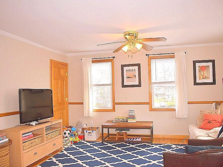 322 West Ave Unit 2, Darien, CT 06820 Apartments in Darien, CT