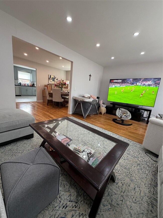 Foto del edificio - 12 Bryn Mawr Pl