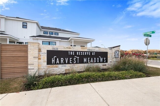 Building Photo - 135 Amber Fields Trail