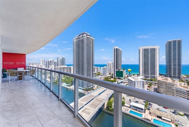 Building Photo - 2600 E Hallandale Beach Blvd
