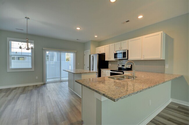 Building Photo - Sneads Ferry, Beachside Village Townhome! ...
