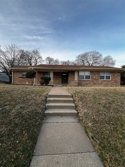 Photo - 8300 Doreen Avenue Unit