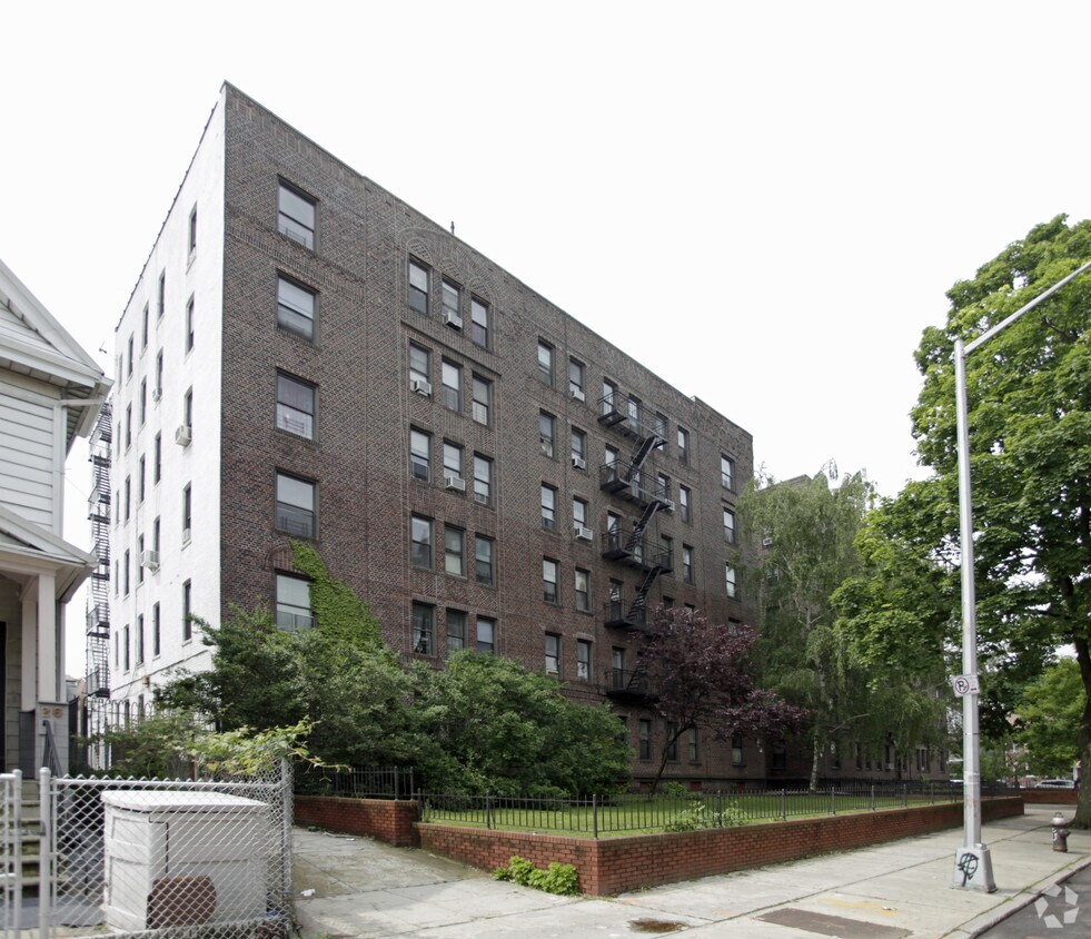 Foto principal - 2-24 HINCKLEY Pl