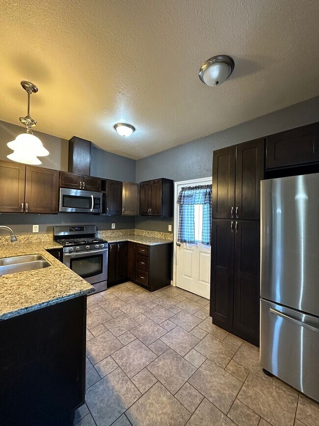 Foto del edificio - Fantastic 2-plus bedroom 1 bath rambler located in wonderful Eatonville!