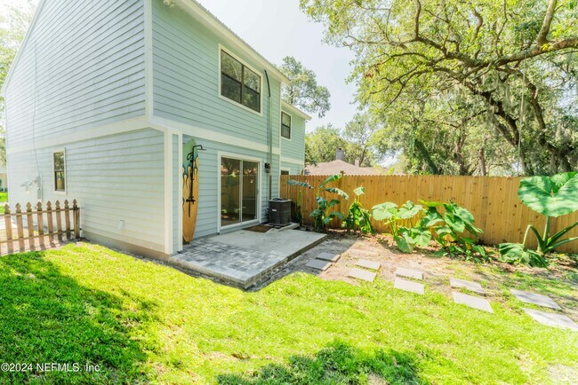 Foto del edificio - 798 Main St