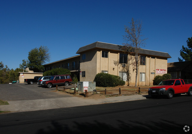 Building Photo - Range Apartments