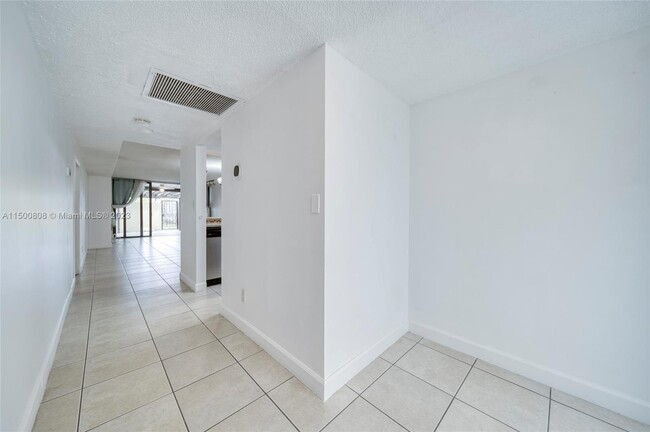 Building Photo - 13185 SW 11th Ln Cir
