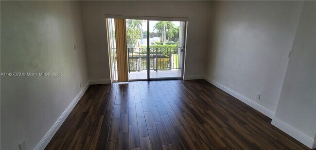 Foto del edificio - 1839 Middle River Dr