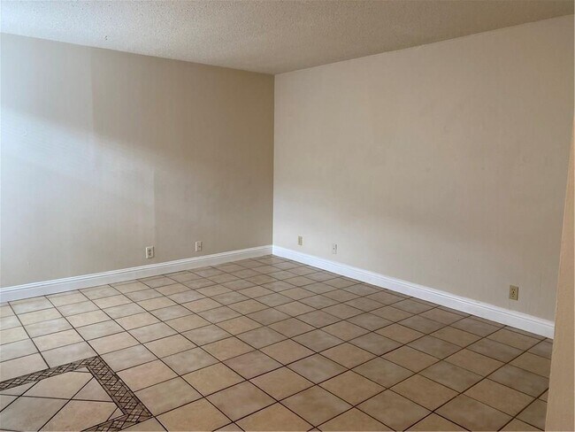 Foto del edificio - 3412 Willowrun Dr