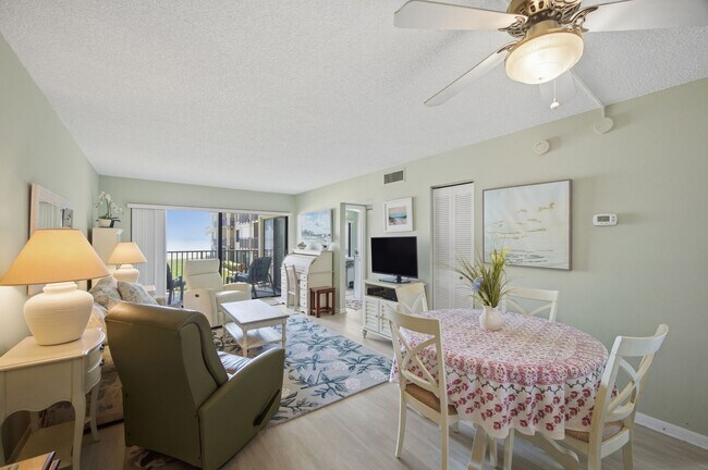 Foto del edificio - Waterfront Condo - 6 Month Lease - Furnished