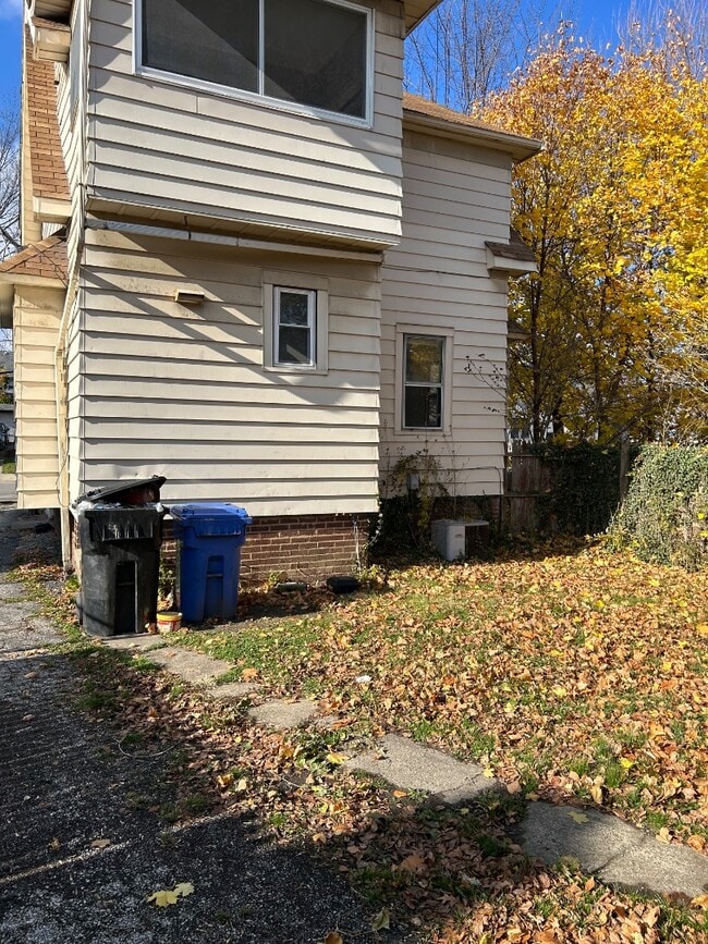 Building Photo - 4301 W 47th St