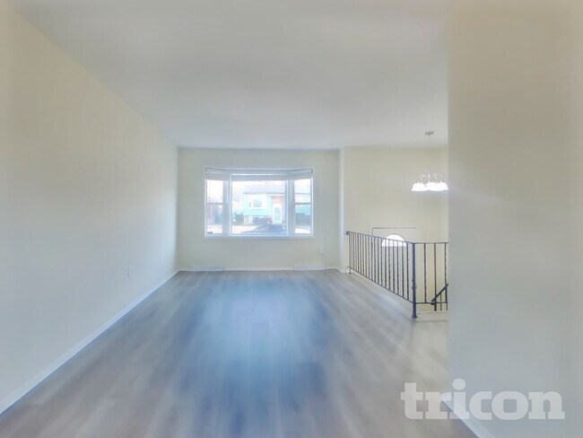 Foto del edificio - 3109 Lakehurst Ave