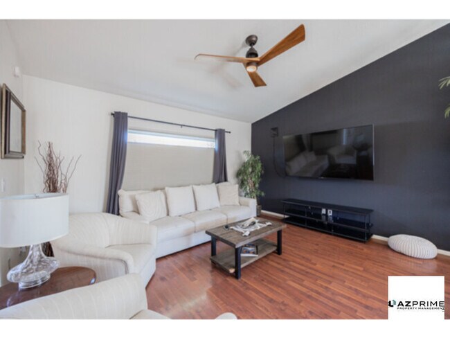 Foto del edificio - Fully-Furnished 3/2 Chandler Retreat - Poo...