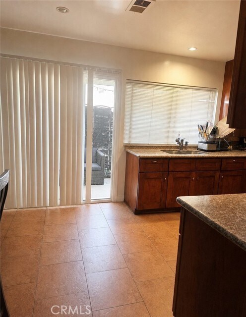 Foto del edificio - 2546 E Park Ln