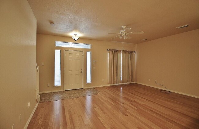 Building Photo - 5306 Bexar St