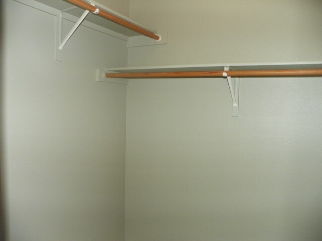 Building Photo - 133.135 Marvin Cove