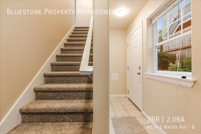 Foto del edificio - 4534 S Water Ave