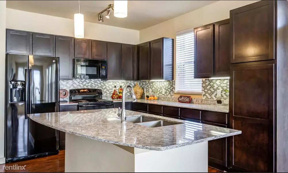 Foto principal - 2 br, 2 bath Flat - 3880 Hulen St