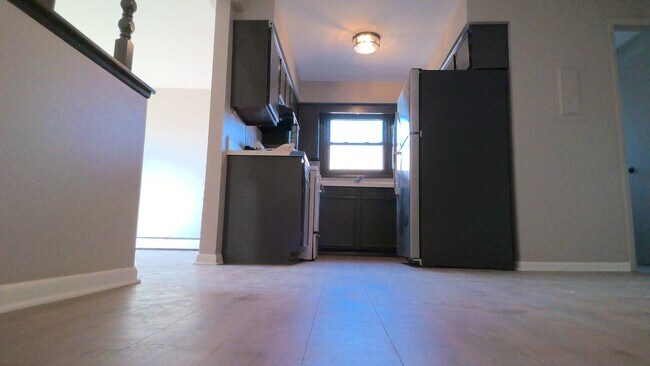 Foto del edificio - 8800 W 76th Pl