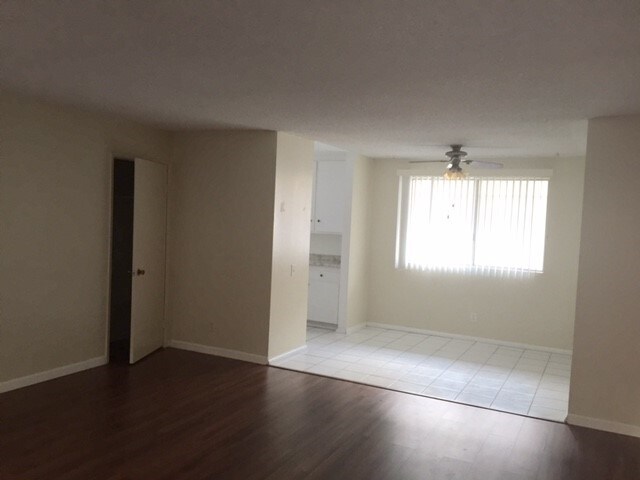 Building Photo - 2309 Carnegie Ln