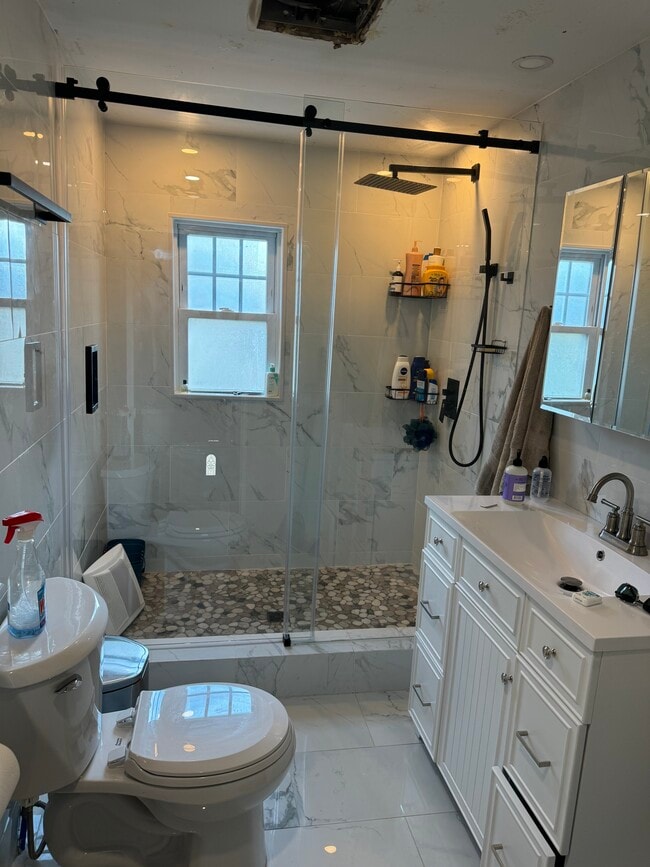 Foto del edificio - 148 S Quinsigamond Ave