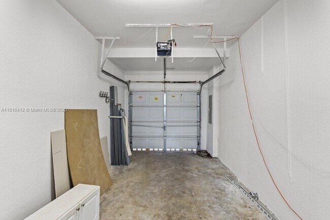 Foto del edificio - 5090 SW 136th Ave