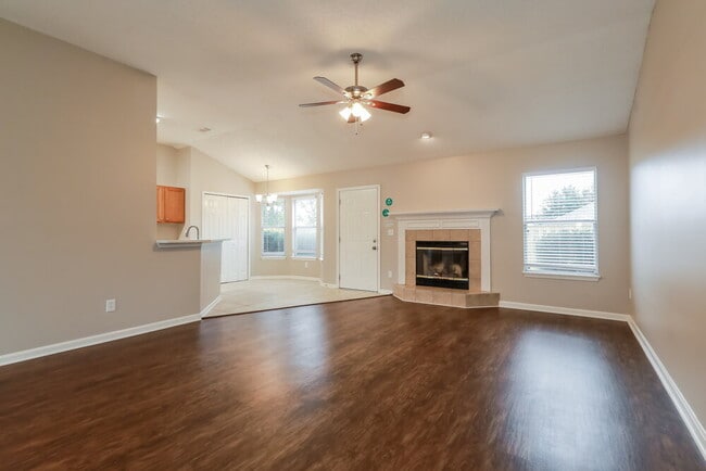 Building Photo - 3291 Sexton Dr