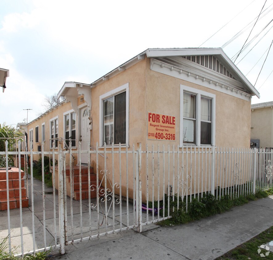 Foto del edificio - 2400 Maple Ave
