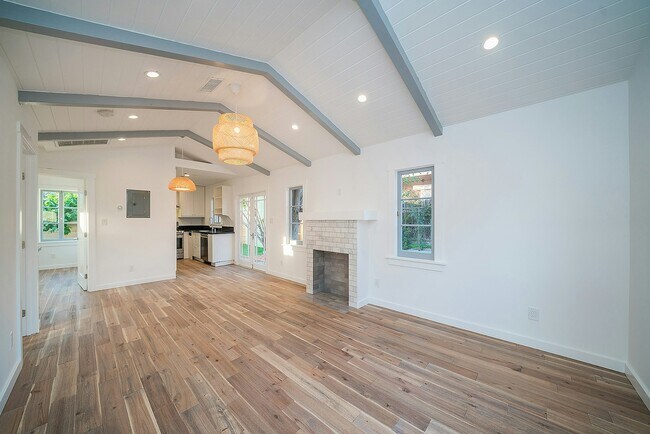 Foto del edificio - 511 Micheltorena St