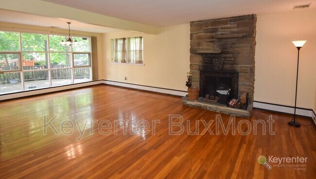 Foto del edificio - 1812 Hillcrest Road