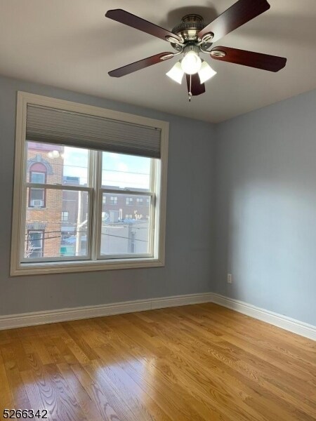 Foto del edificio - 544 28th St