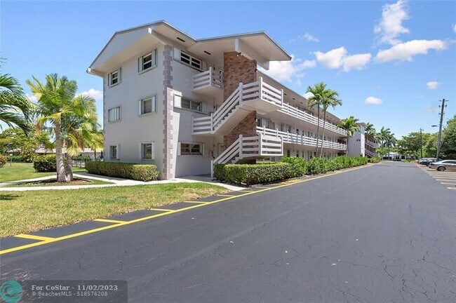 Building Photo - 700 Layne Blvd