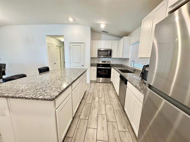 Building Photo - 1079 Papaya Cir.