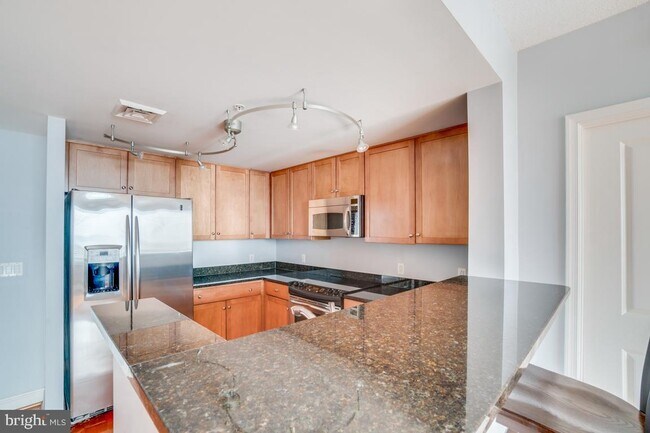 Foto del edificio - 1020 N Highland St