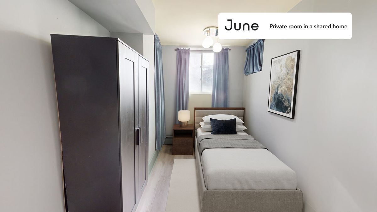 Foto principal - Private bedroom in 5 bed/2 bath Home