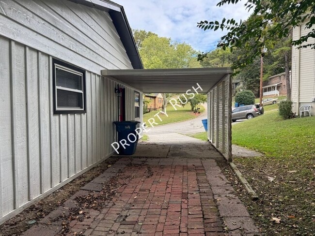 Building Photo - 3210 Joselin Ln