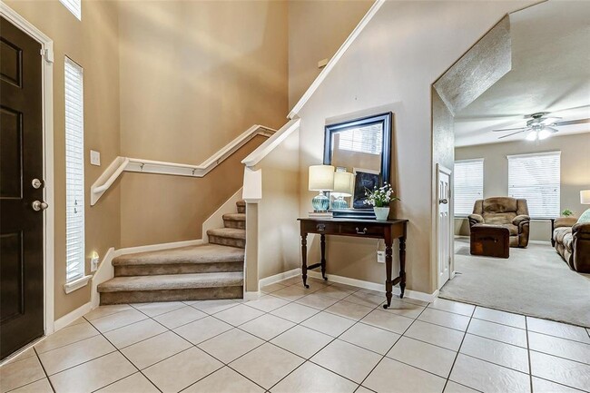 Building Photo - 6303 Applewood Forest Dr